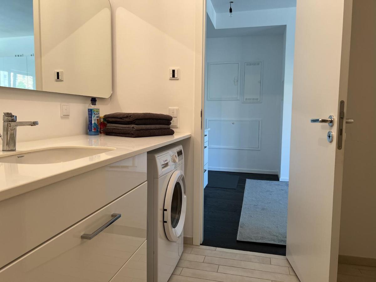 Luxury Waterfront Apartment Берлин Экстерьер фото