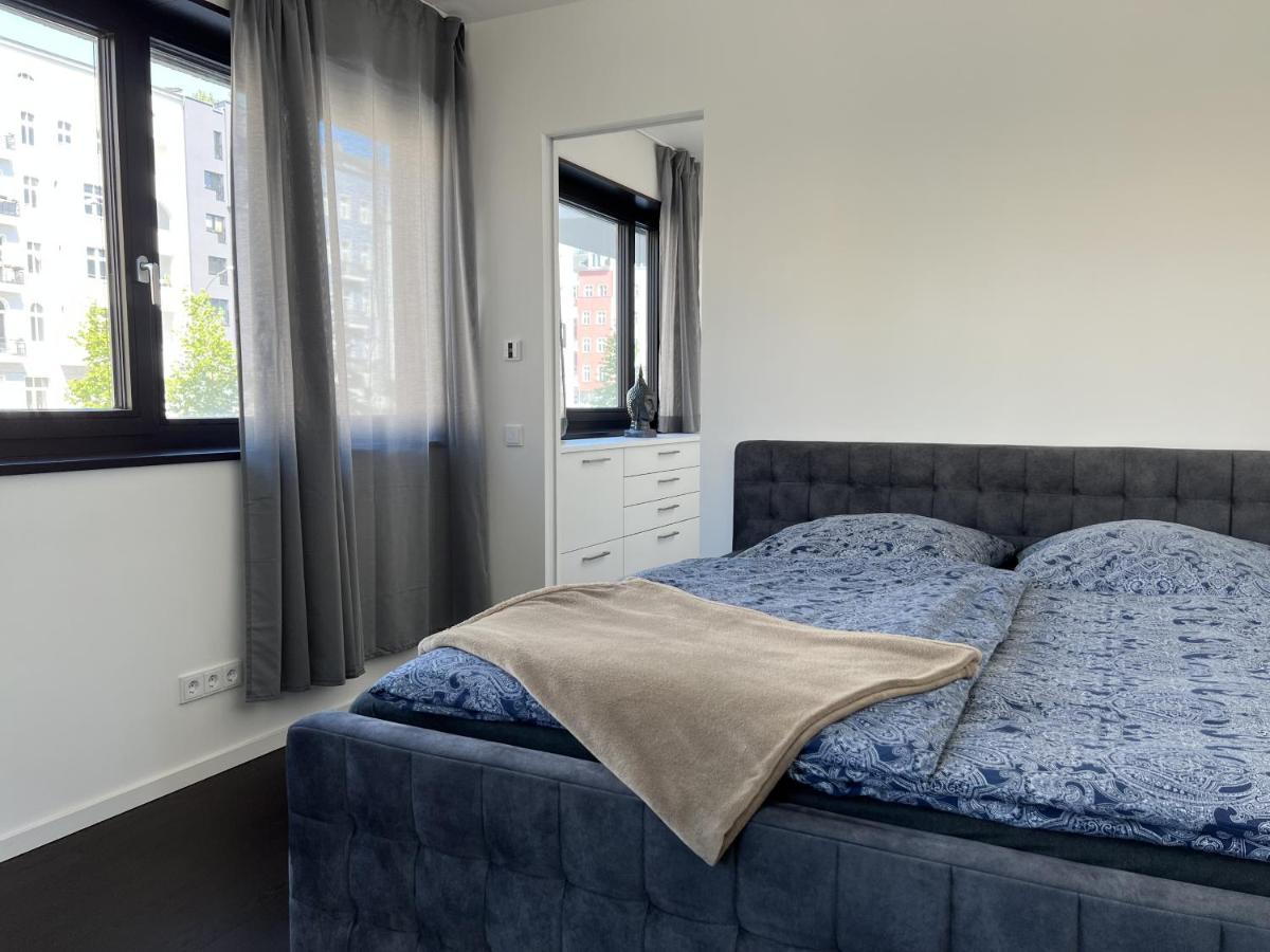 Luxury Waterfront Apartment Берлин Экстерьер фото