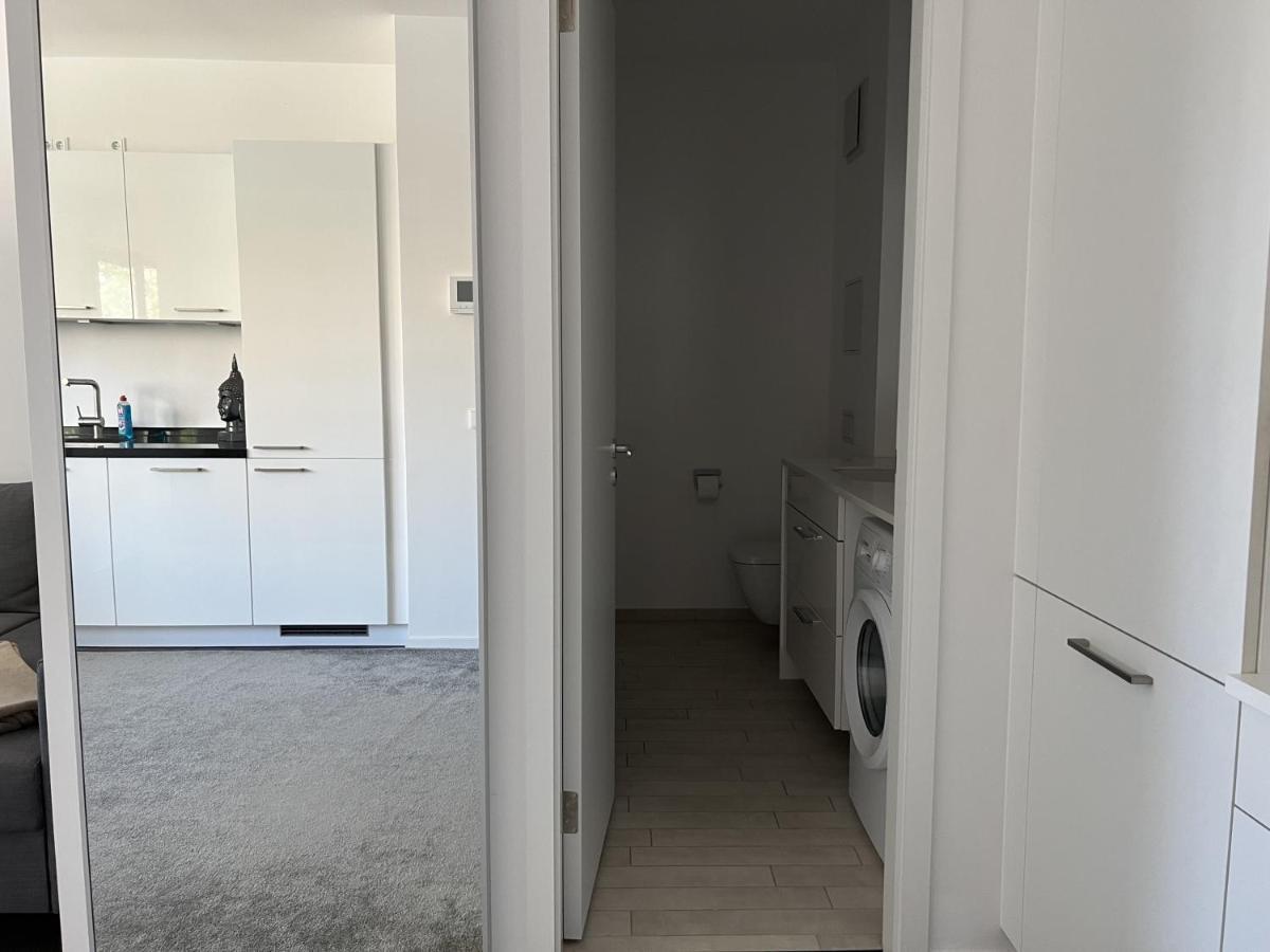 Luxury Waterfront Apartment Берлин Экстерьер фото